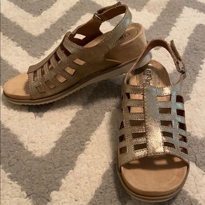 NWOT EuroSoft platform wedge comfort sandals